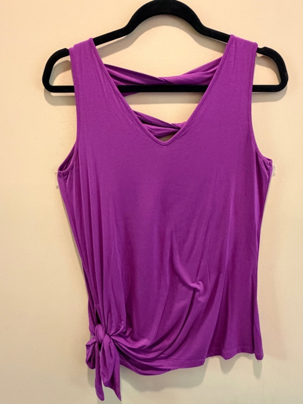 RUBY RIBBON FUCHSIA V-NECK SIDE-TIE SLEEVELESS TOP